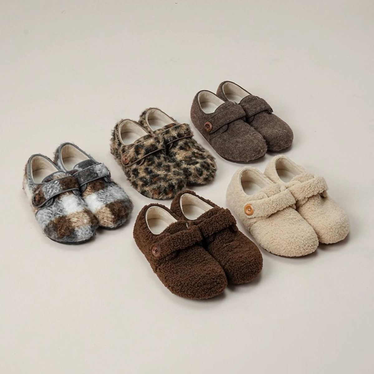 JHC-YW11 | Suede & Cork Winter Shearling Fur-Lined - Fujian Jinhongchang Sports Goods Co., Ltd.