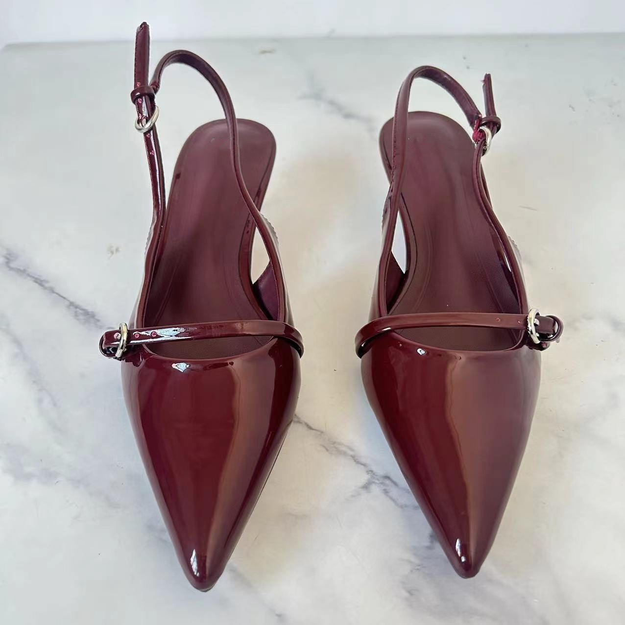 JHC-HB-107 | Metal Buckle Patent Gloss Pointed-Toe Mule Slide angle 3