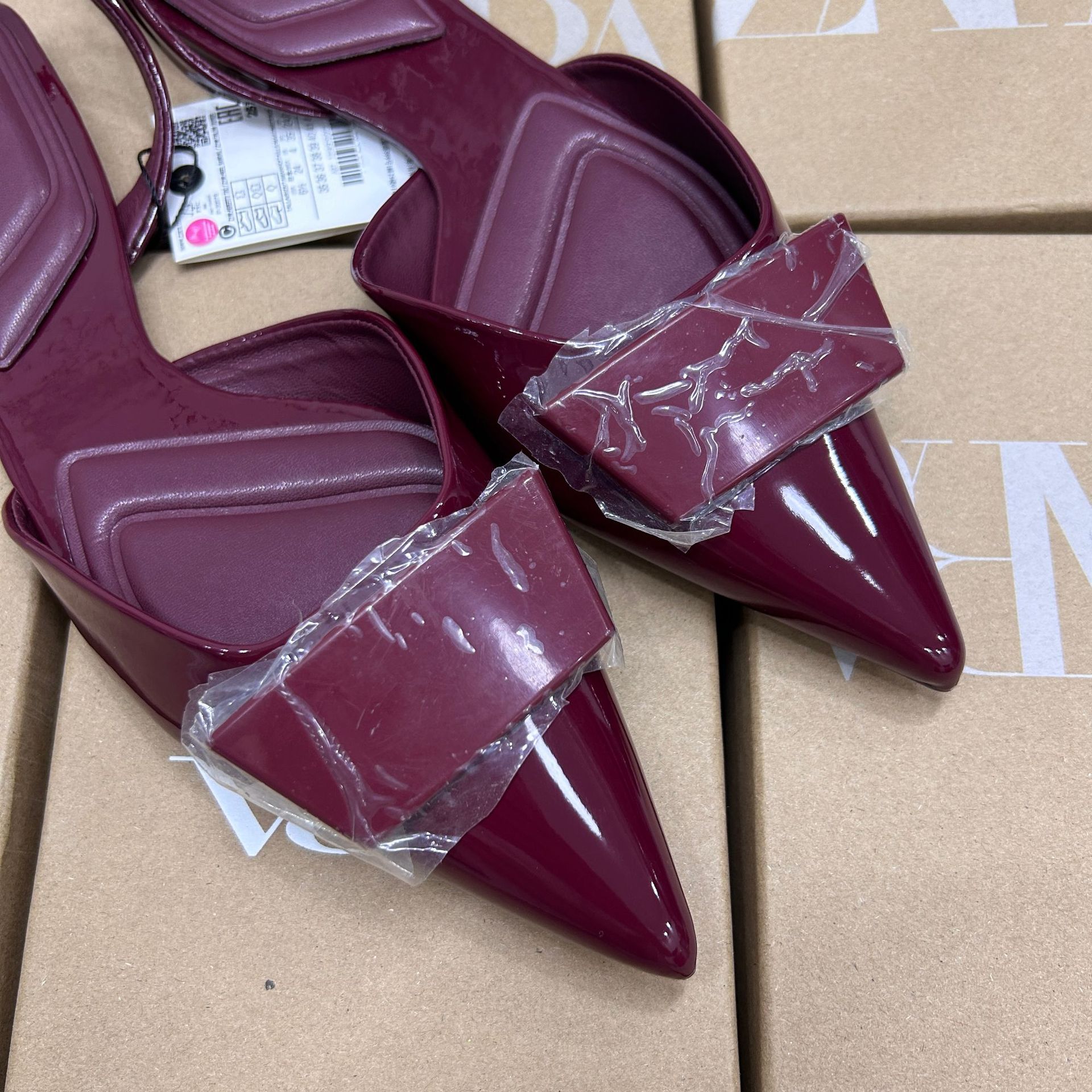 JHC-HB-217 | Patent Gloss Slingback Pointed-Toe Flat Mule Slide angle 3