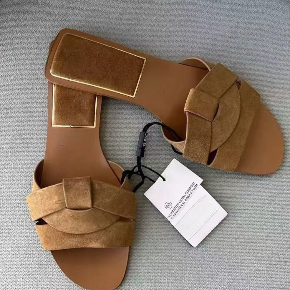 JHC-HB-061 | Crisscross Straps Flat Casual Slide Slipper - Fujian Jinhongchang Sports Goods Co., Ltd.