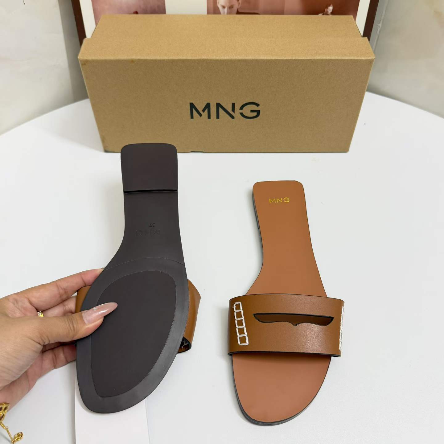 JHC-HB-011 | Flat Casual Slide Slipper angle 3