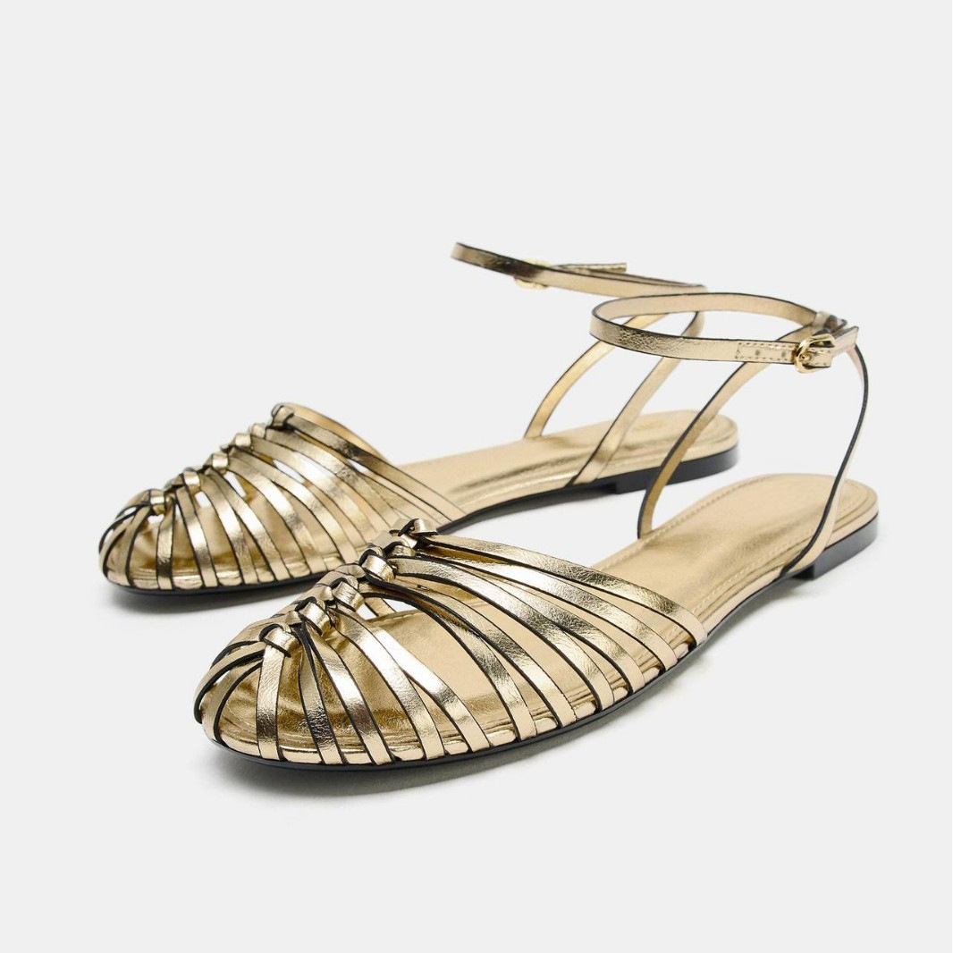 JHC-HB-066 | Metal Buckle Woven Cutout Round-Toe Casual Summer Sandal - Fujian Jinhongchang Sports Goods Co., Ltd.