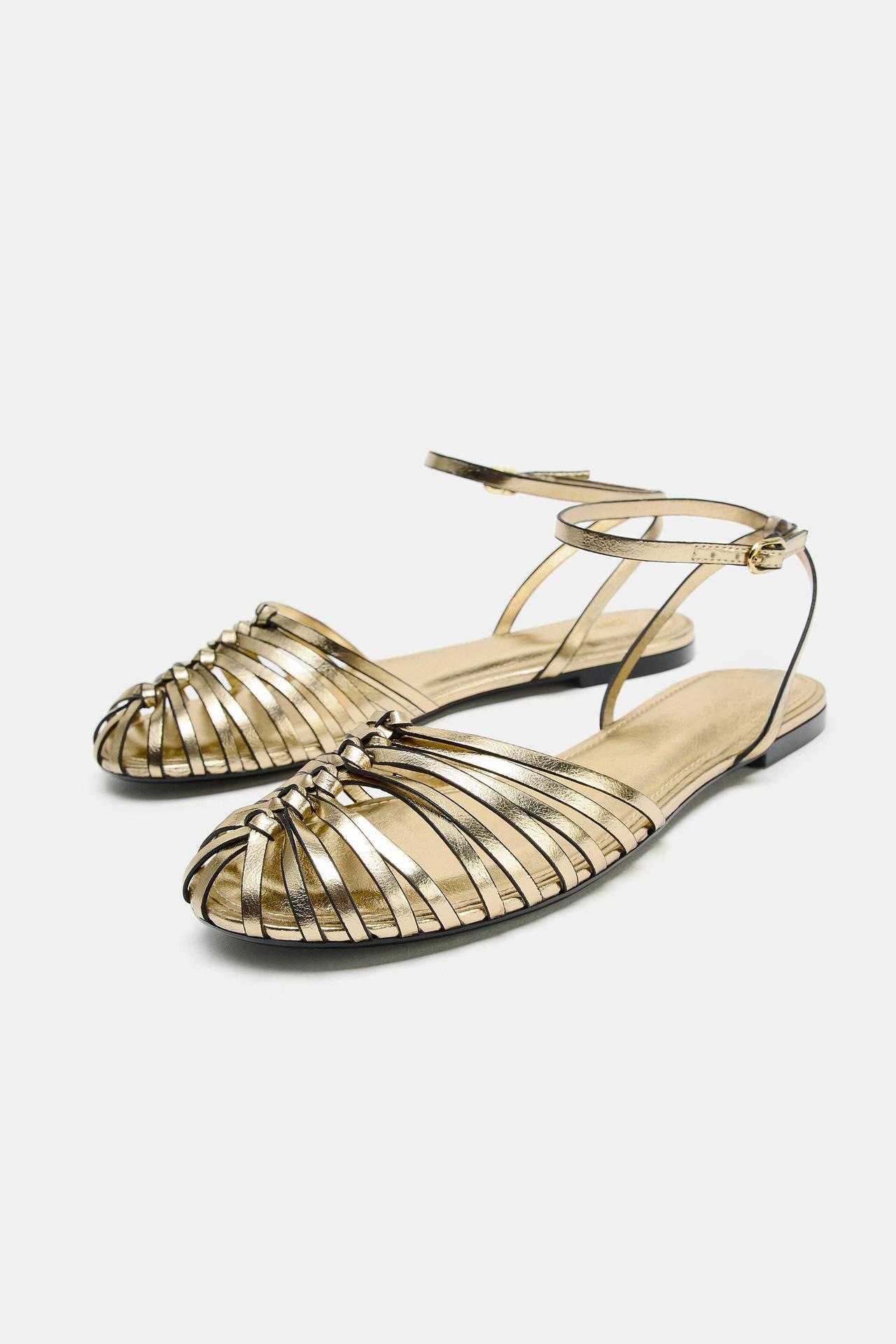 JHC-HB-066 | Metal Buckle Woven Cutout Round-Toe Casual Summer Sandal angle 2