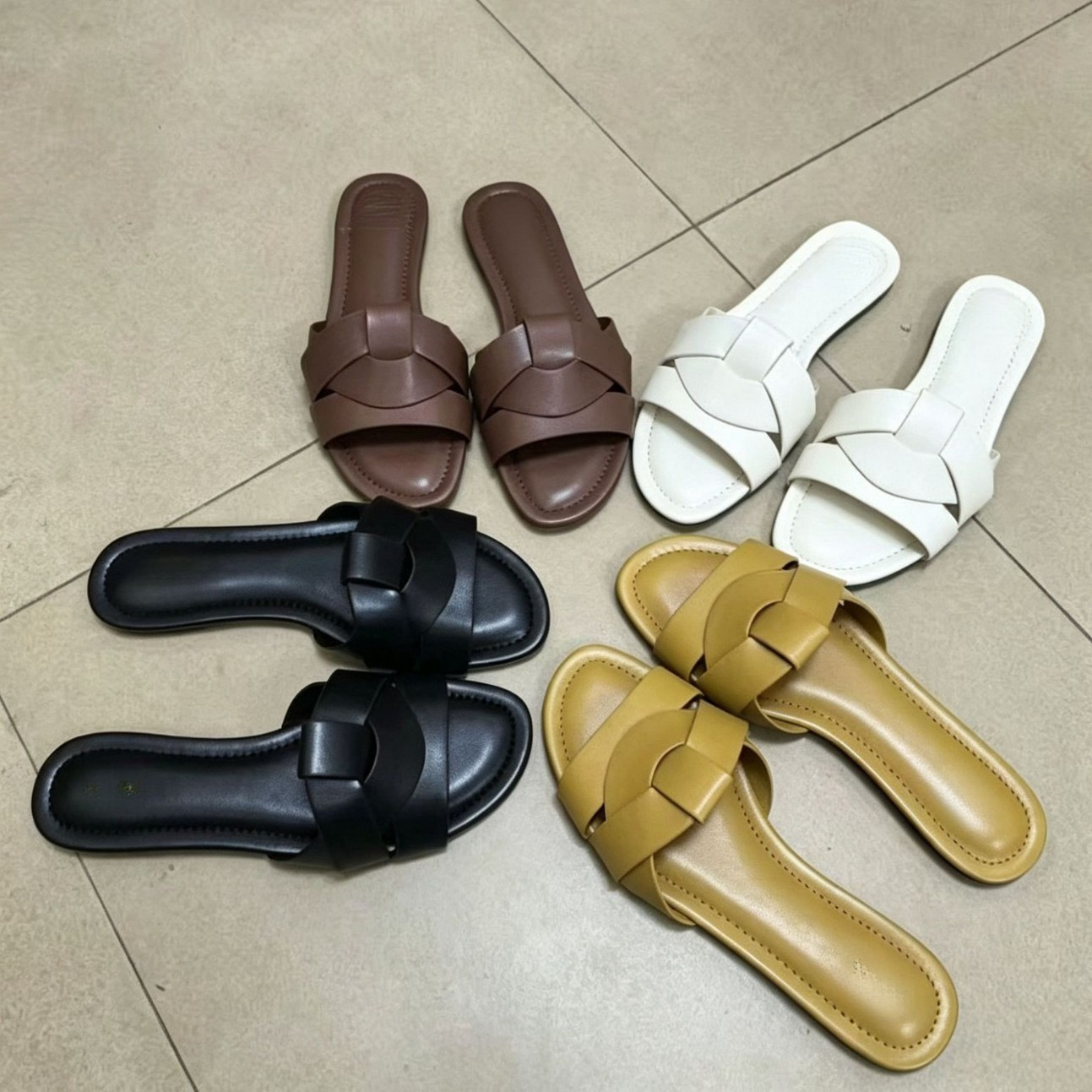 JHC-HB-029 | Woven Cutout Crisscross Straps Flat Casual Slide Slipper - Fujian Jinhongchang Sports Goods Co., Ltd.