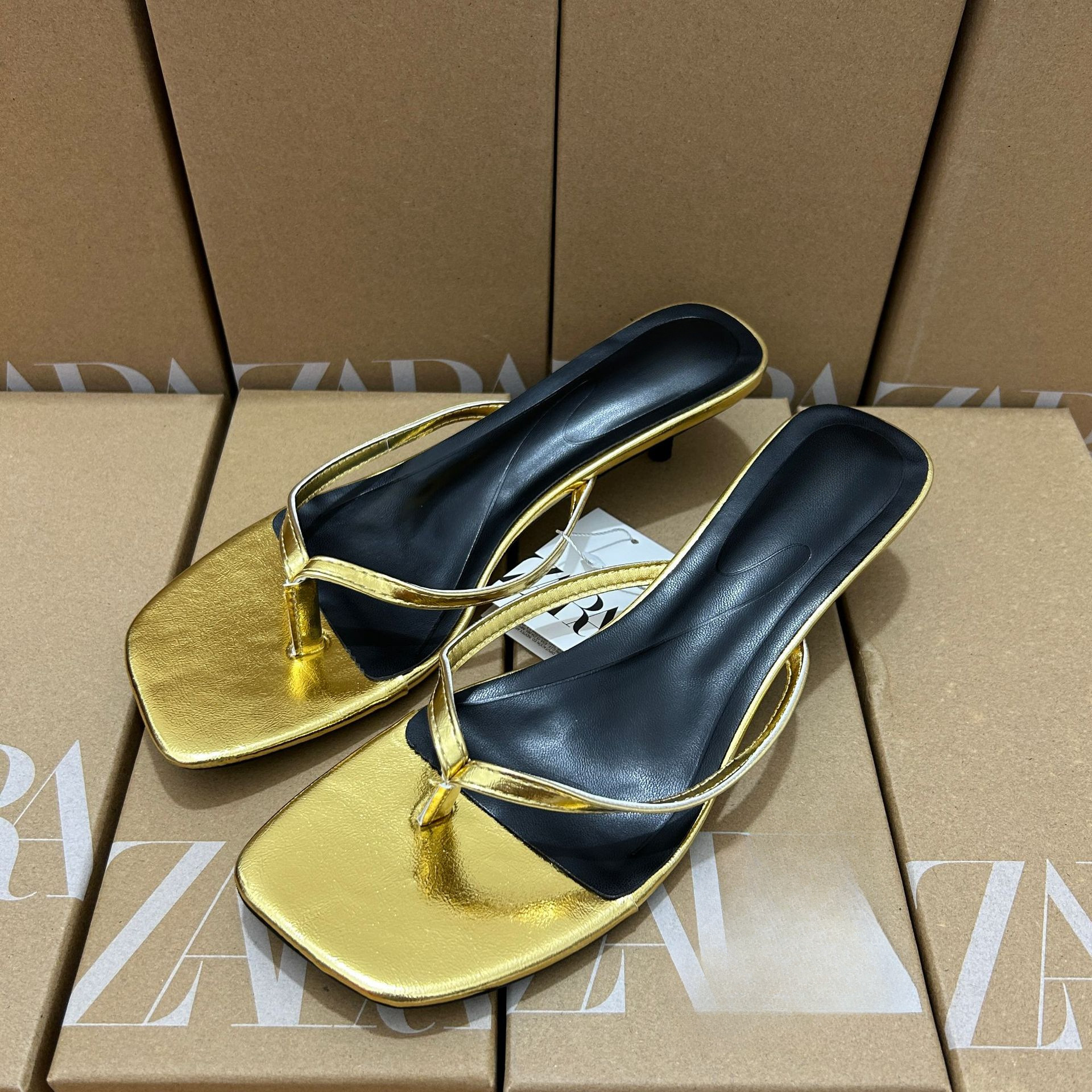 JHC-HB-074 | Slingback Square-Toe Mid-Heel Thong Flip-Flop angle 3