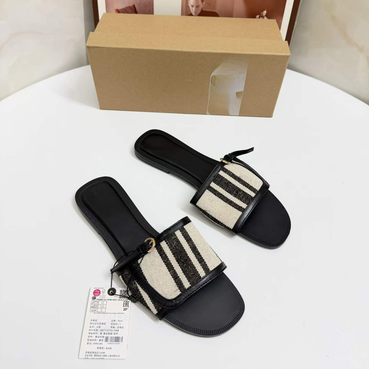 JHC-HB-084 | Metal Buckle Round-Toe Flat Casual Slide Slipper angle 2