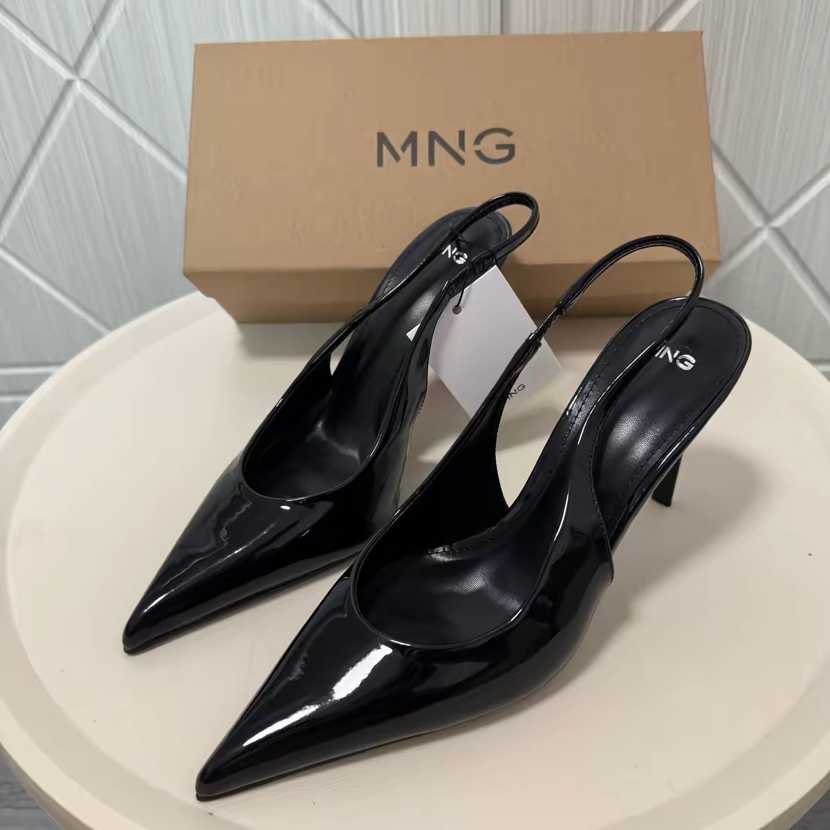 JHC-HB-059 | Patent Gloss Pointed-Toe Stiletto Heel Mule Slide angle 3