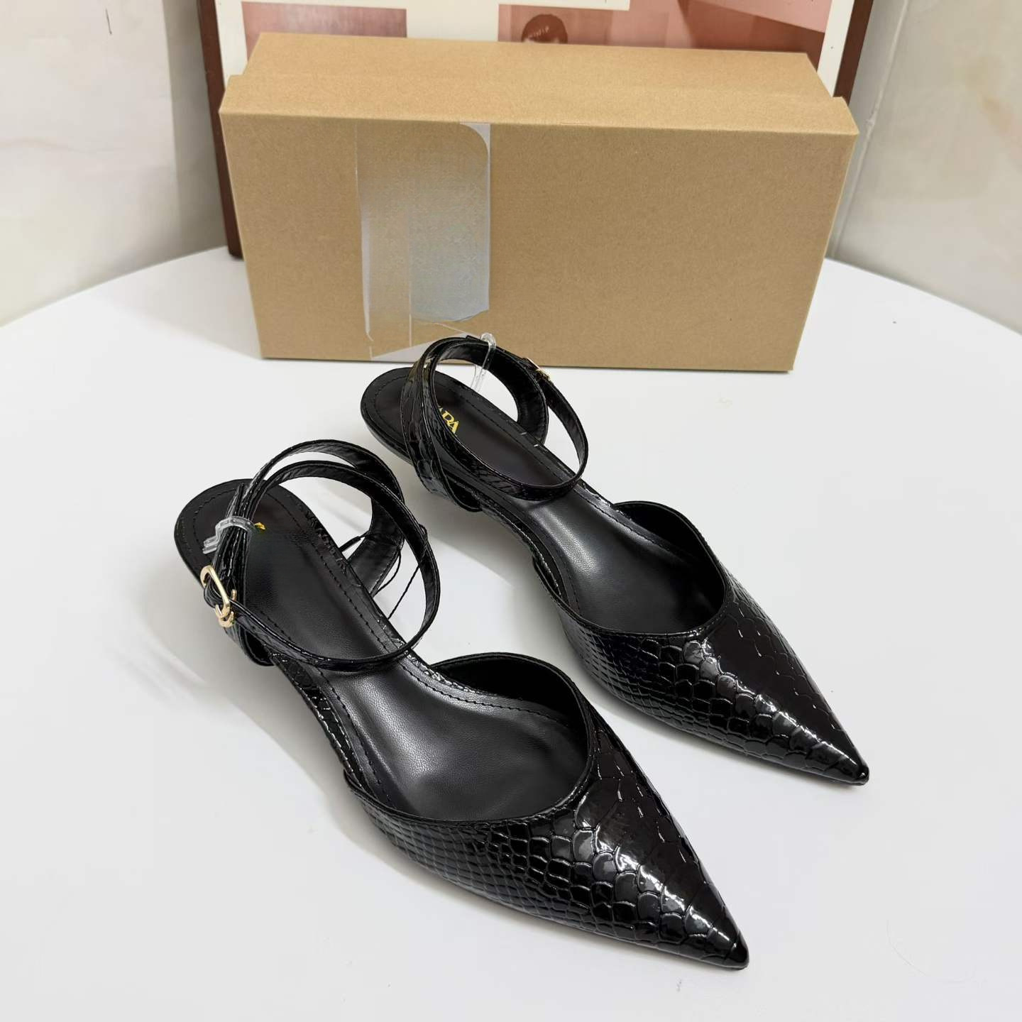 JHC-HB-143 | Metal Buckle Patent Gloss Pointed-Toe Stiletto Heel Mule Slide angle 3
