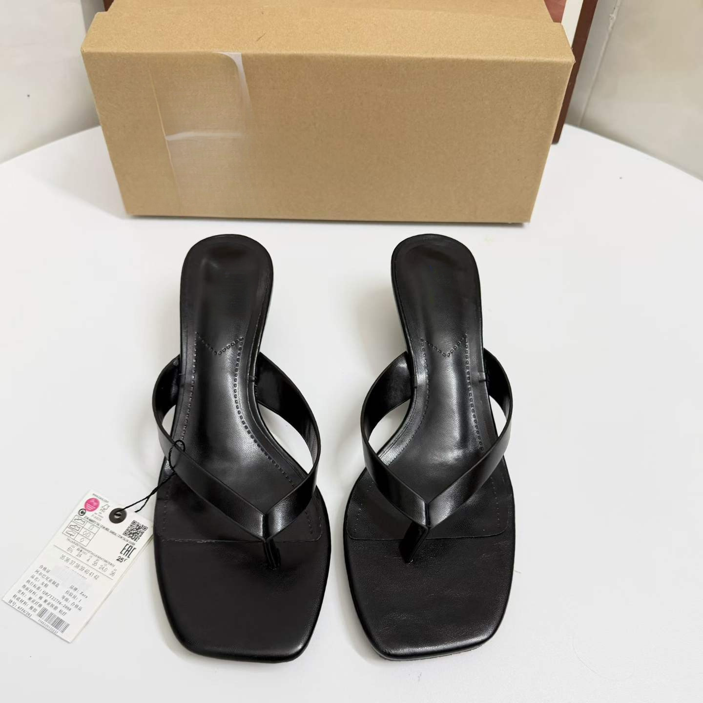 JHC-HB-109 | Square-Toe Wedge Thong Flip-Flop angle 3