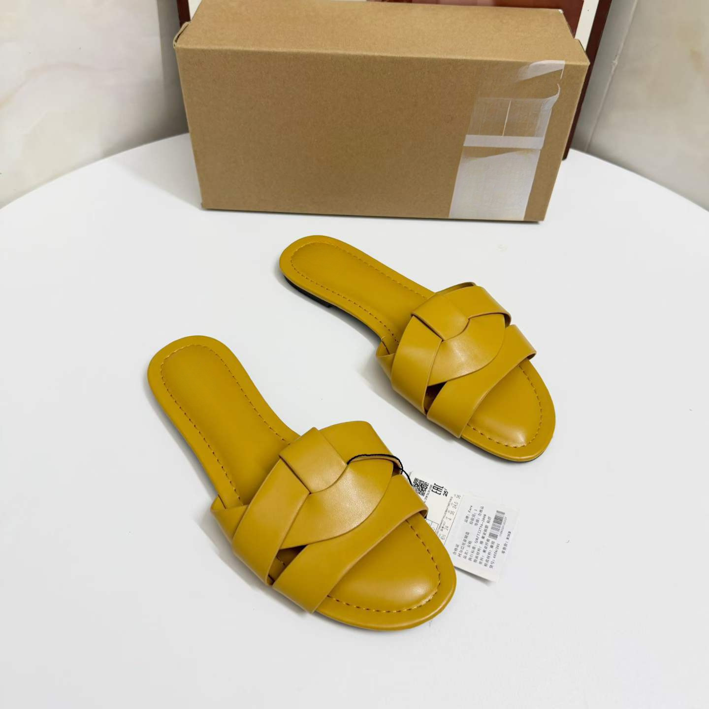 JHC-HB-122 | Crisscross Straps Flat Casual Slide Slipper angle 3