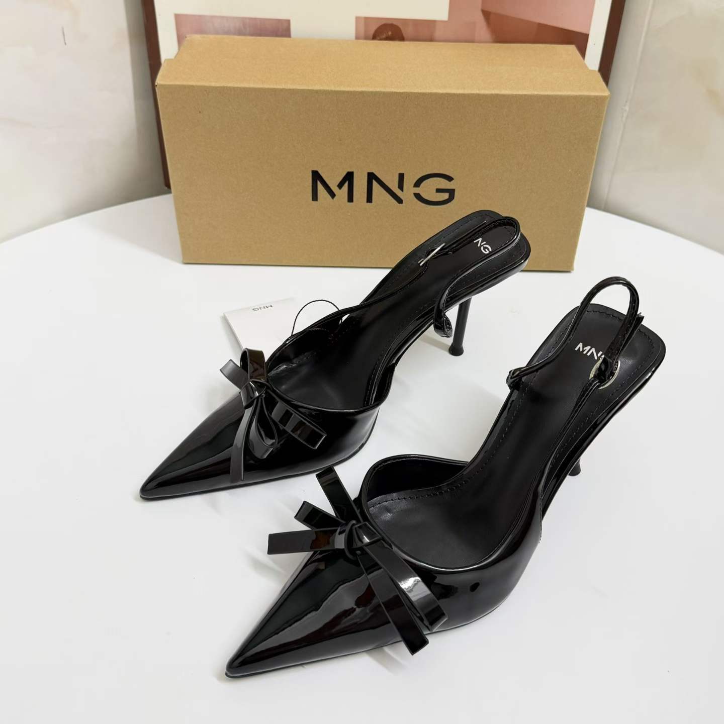 JHC-HB-173 | Patent Gloss Bow Detail Pointed-Toe Stiletto Heel Dress Sandal angle 3