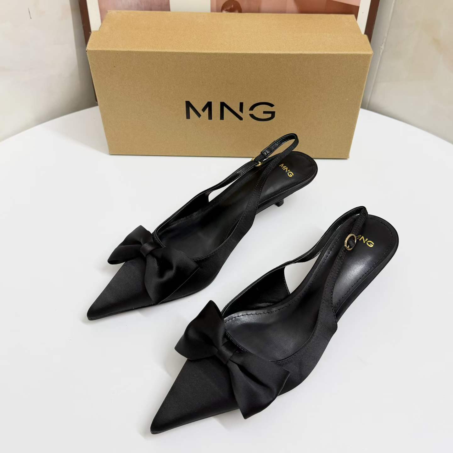 JHC-HB-281 | Bow Detail Pointed-Toe Stiletto Heel Dress Sandal angle 2