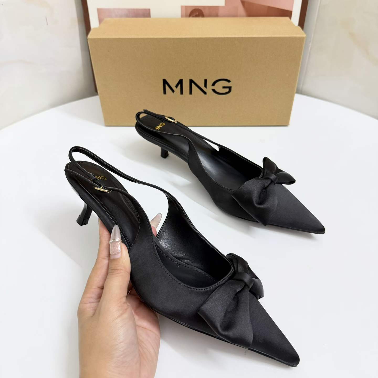 JHC-HB-281 | Bow Detail Pointed-Toe Stiletto Heel Dress Sandal angle 3