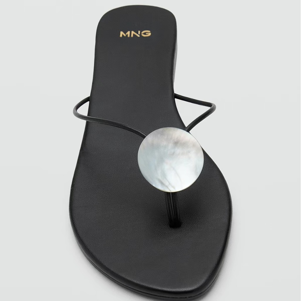 JHC-HB-280 | Round-Toe Flat Thong Flip-Flop angle 3