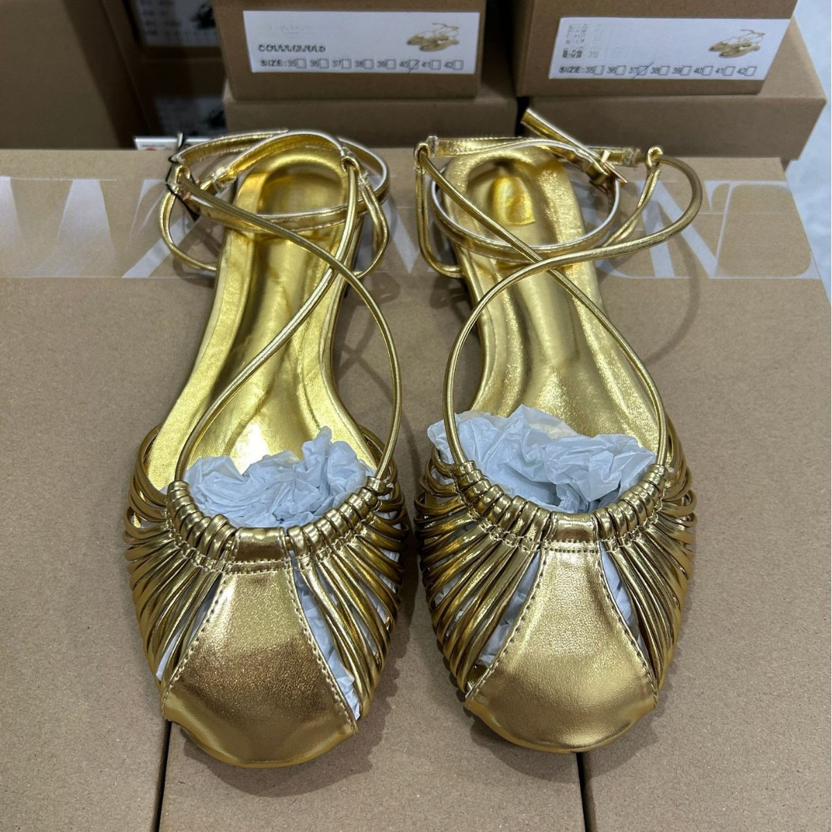 JHC-HB-199 | Metal Buckle Woven Cutout Round-Toe Casual Summer Sandal - Fujian Jinhongchang Sports Goods Co., Ltd.