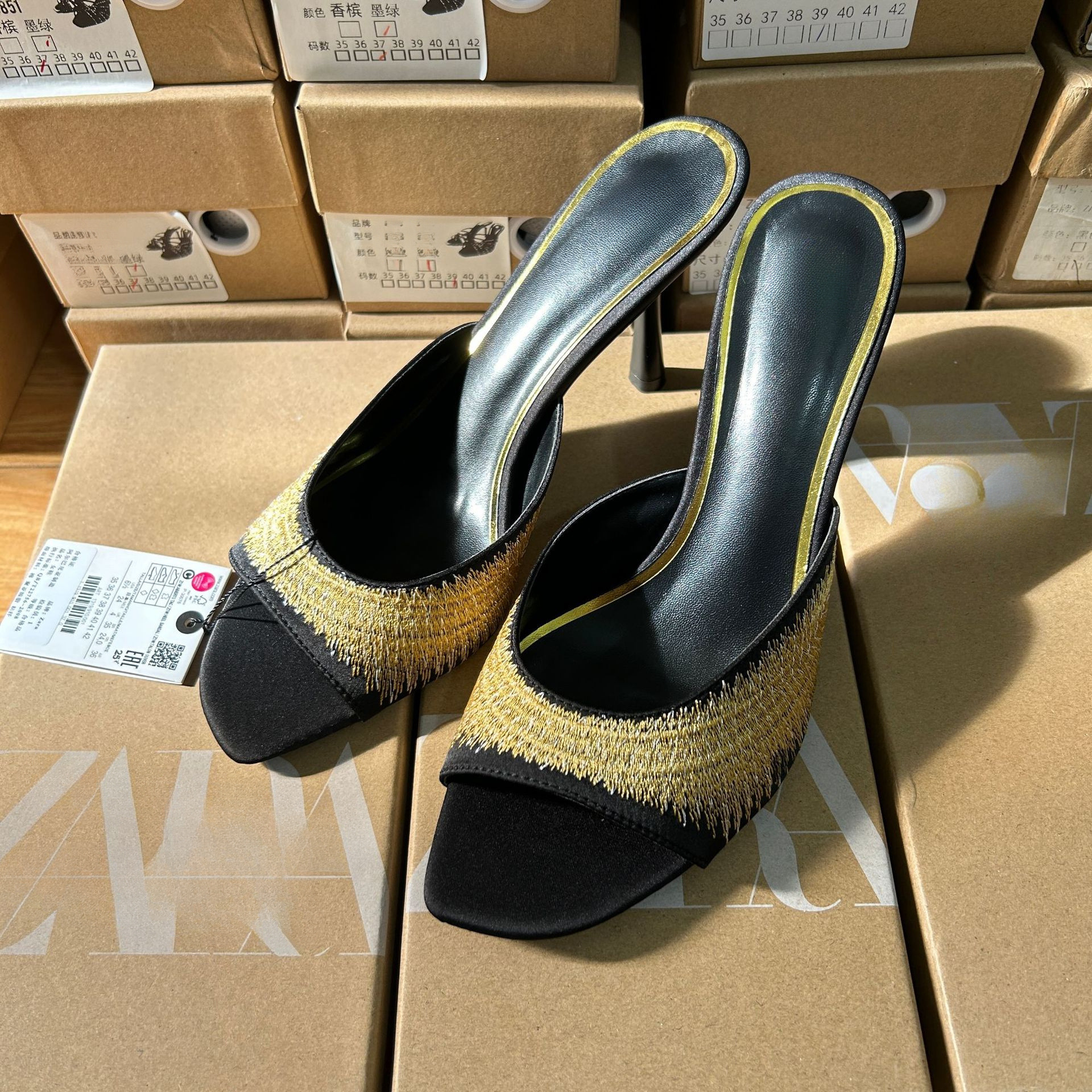 JHC-HB-153 | Embroidered Square-Toe Stiletto Heel Heeled Slide - Fujian Jinhongchang Sports Goods Co., Ltd.