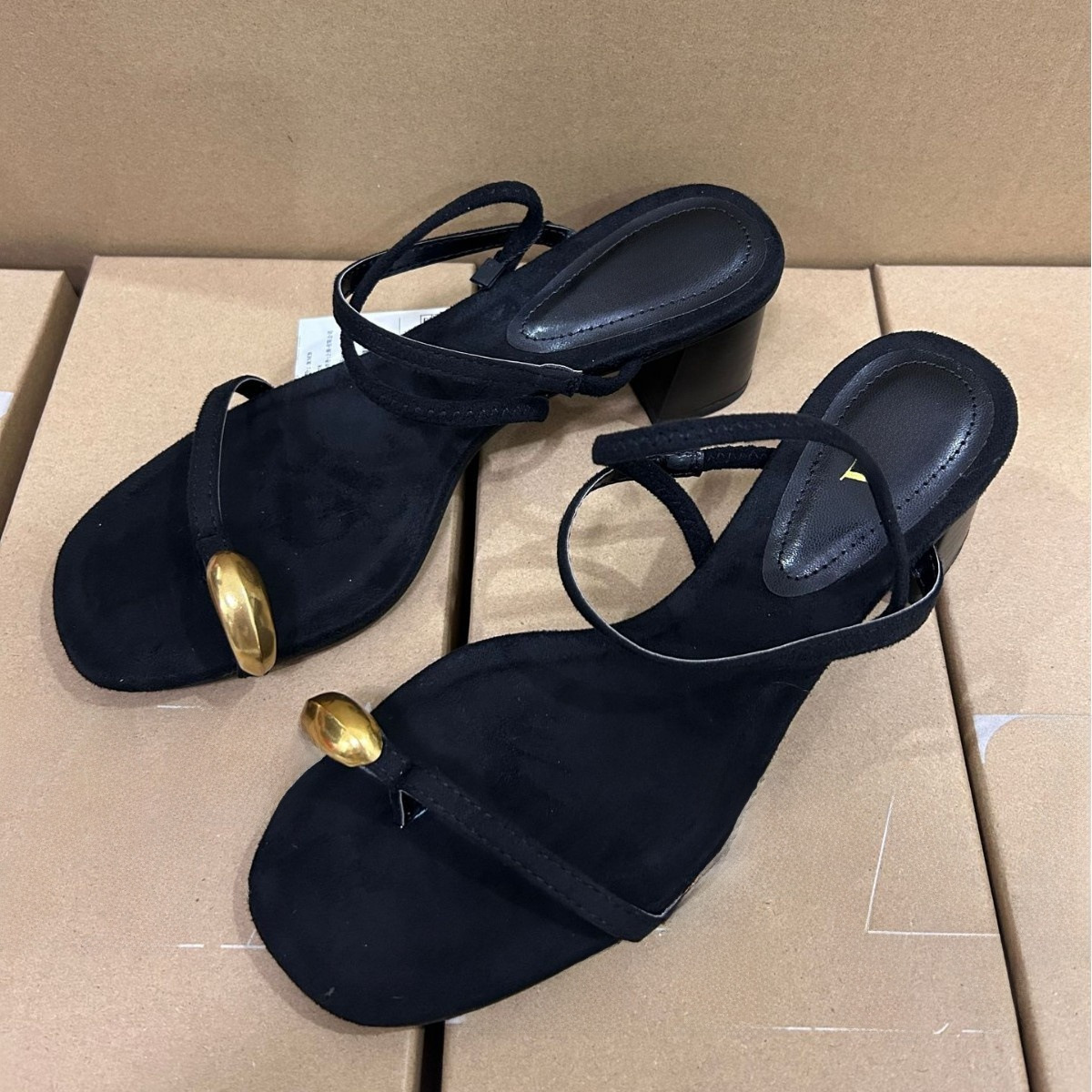 JHC-HB-261 | Metal Buckle Minimalist Strap Toe-Post Block Heel Dress Sandal - Fujian Jinhongchang Sports Goods Co., Ltd.