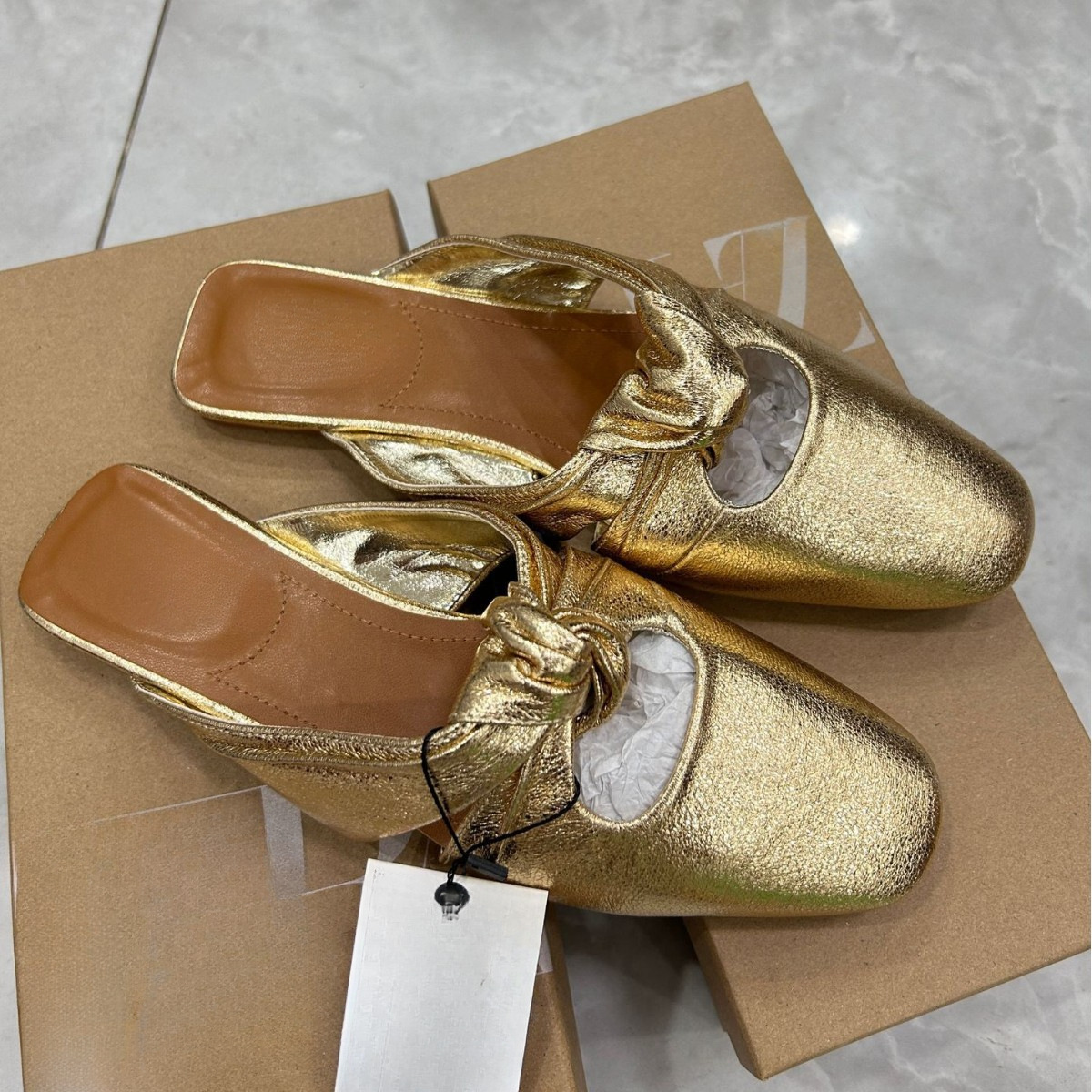 JHC-HB-260 | Bow Detail Metallic Gold Square-Toe Flat Mule Slide angle 3