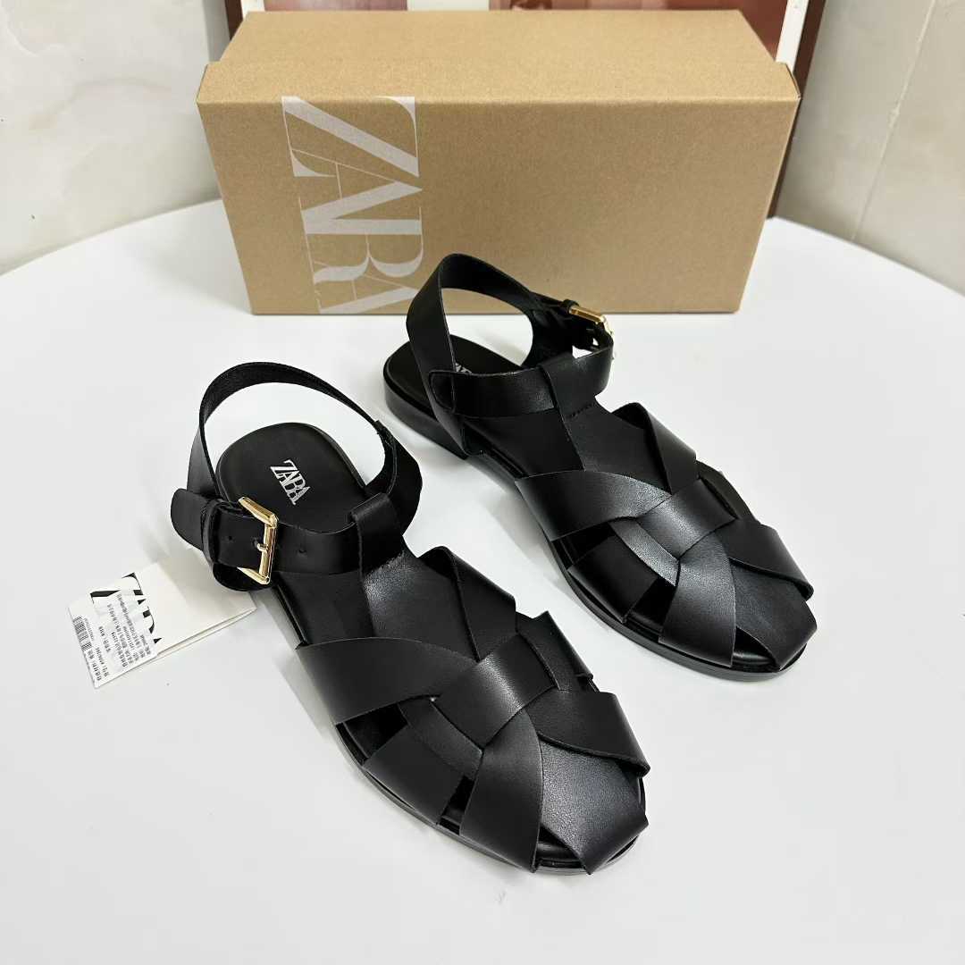 JHC-HB-256 | Woven Cutout Closed-Toe Flat Gladiator Sandal angle 2