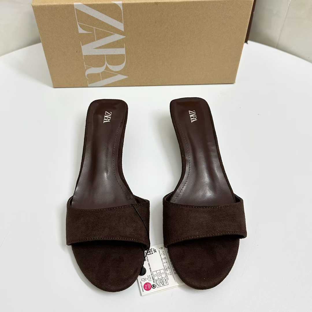 JHC-HB-138 | Round-Toe Wedge Casual Slide Slipper angle 2