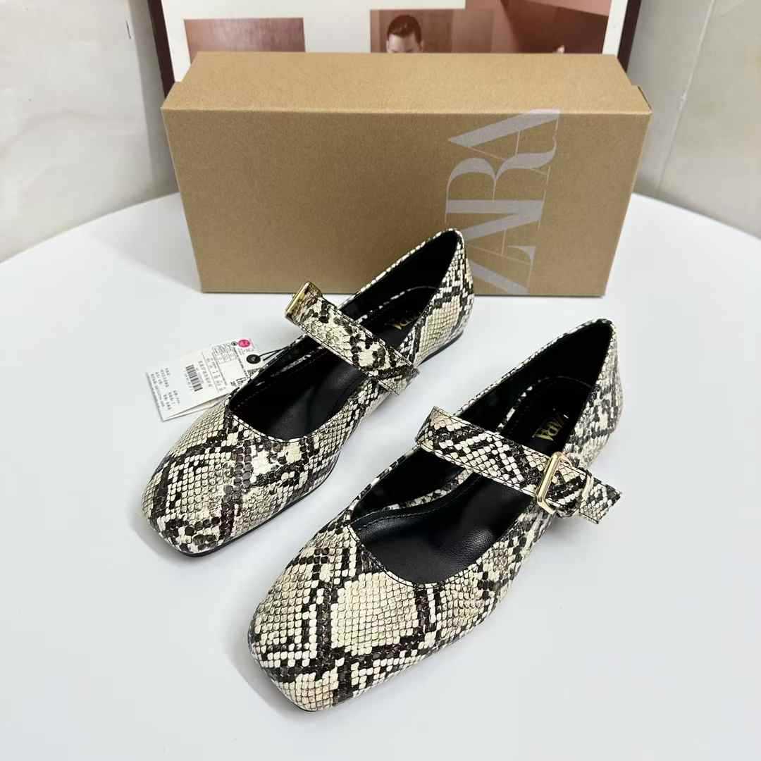 JHC-HB-228 | Minimalist Strap Animal Print Square-Toe Flat Mary Jane Flat angle 3