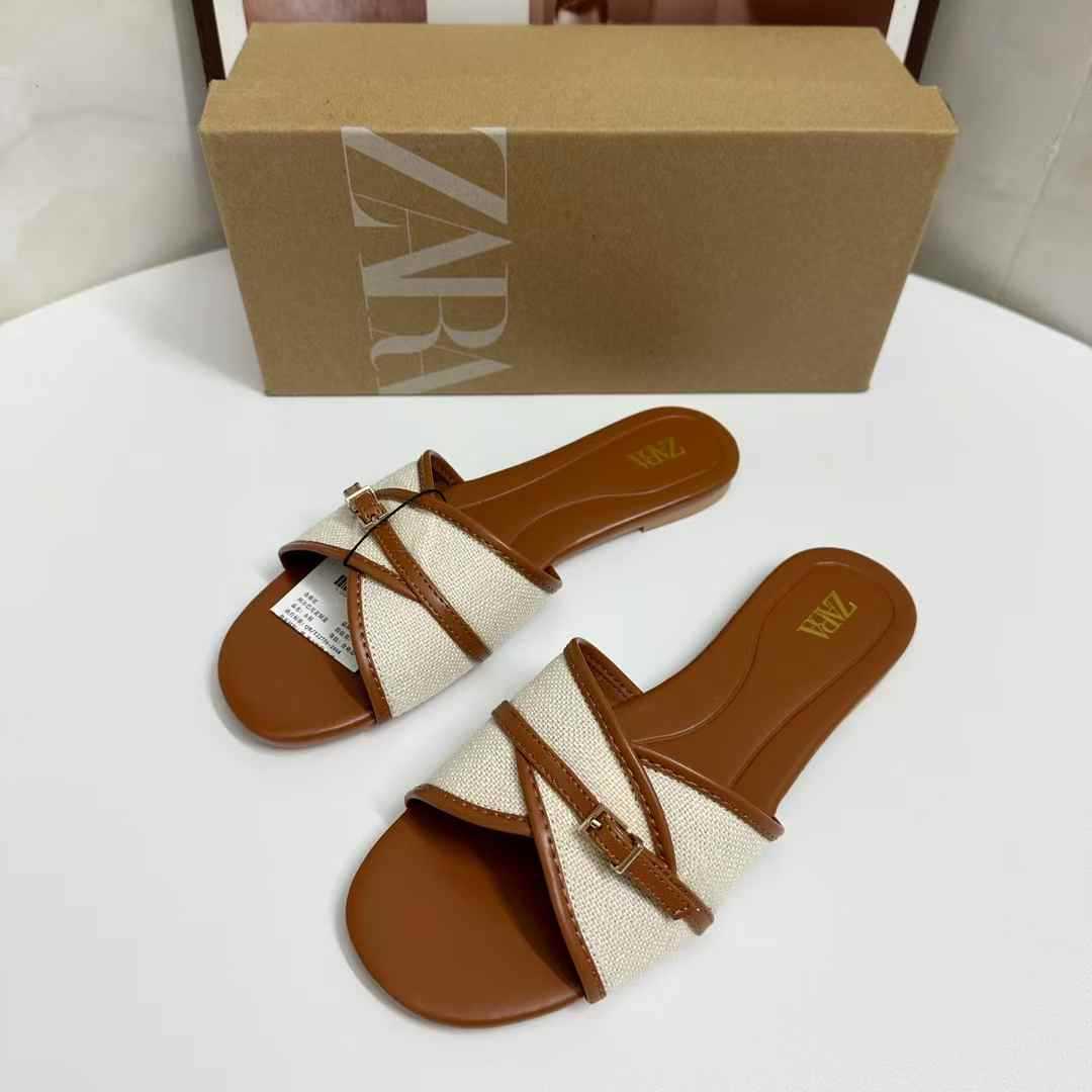 JHC-HB-086 | Woven Cutout Round-Toe Flat Casual Slide Slipper angle 2