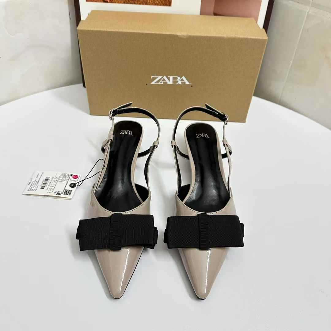 JHC-HB-303 | Patent Gloss Bow Detail Pointed-Toe Mid-Heel Casual Summer Sandal - Fujian Jinhongchang Sports Goods Co., Ltd.