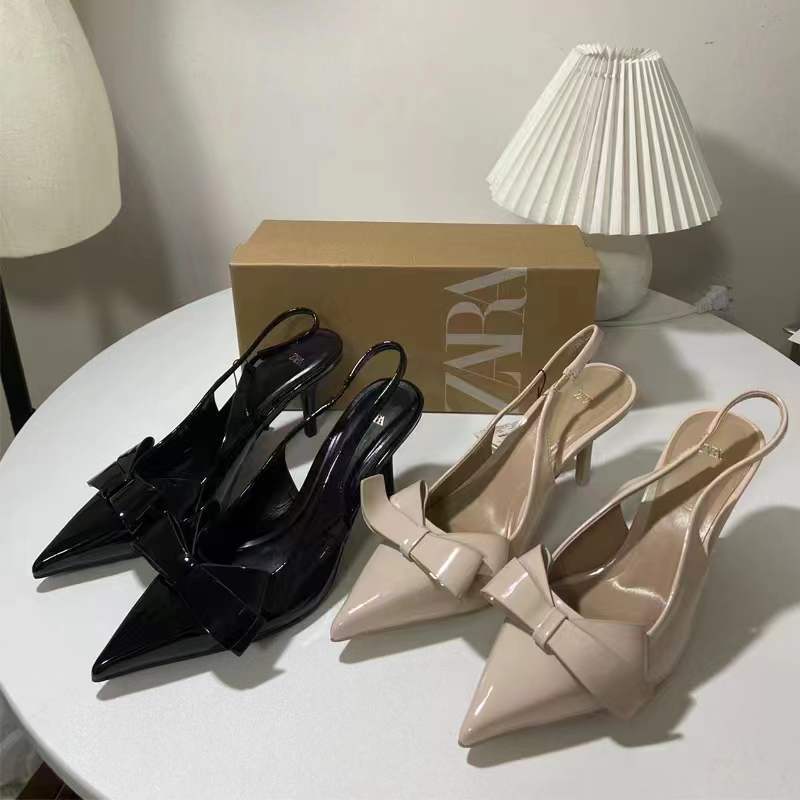 JHC-HB-218 | Patent Gloss Bow Detail Pointed-Toe Stiletto Heel Mule Slide angle 2