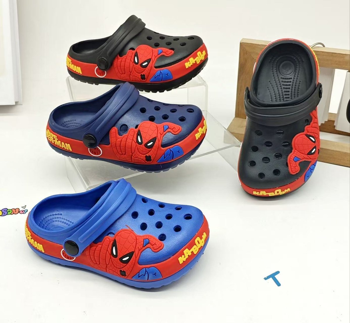 JHC-KIDS-024 | Pivoting Strap Anti-Slip Kids Foam Sandal (Kids Sizes) - Fujian Jinhongchang Sports Goods Co., Ltd.