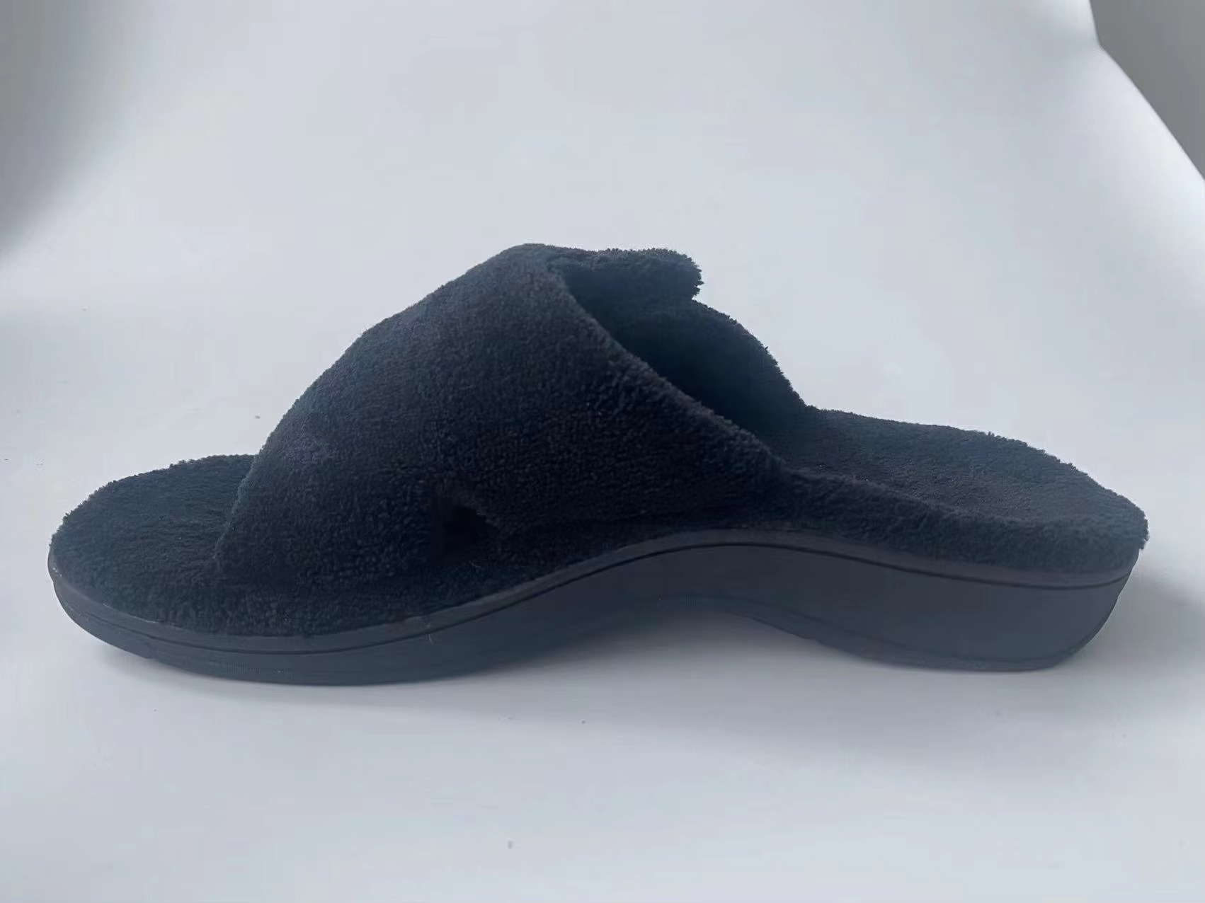 JHC-WS05 | Thick-Soled Fuzzy Cross-Strap Arch Support Slippers angle 3